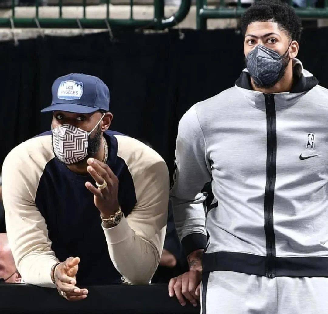 熊猫体育-德甲赛程吃紧，迈阿密热火关键时刻止住颓势，气氛紧张，临场指挥获称赞