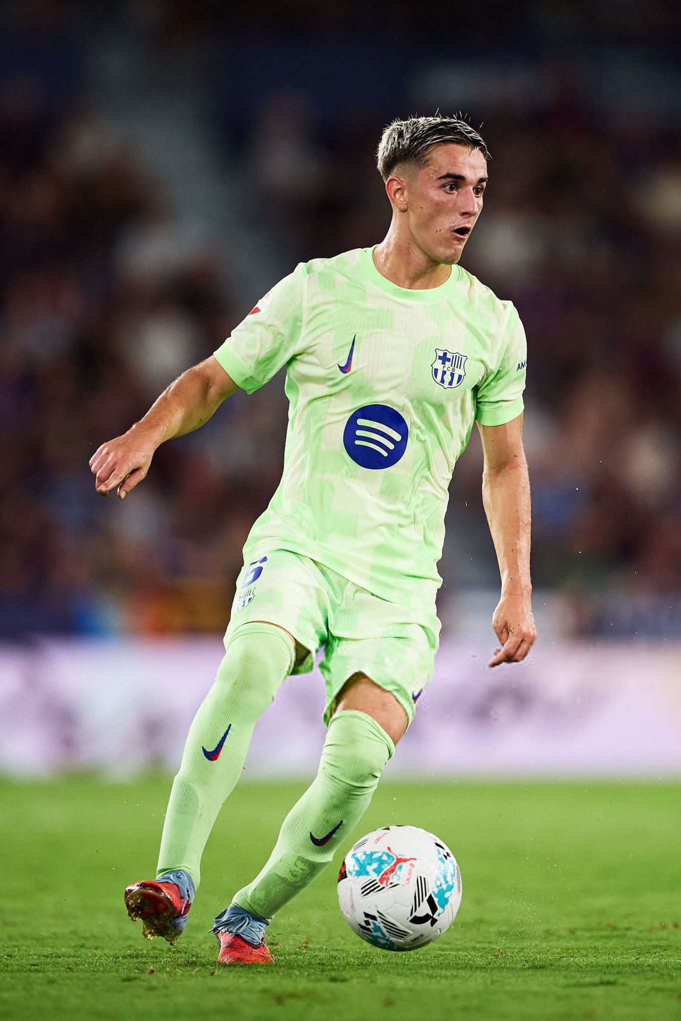 熊猫体育官方网站-赛地聚焦：欧冠赛后热度飙升，纽卡斯尔复出首秀，信心回归，数据趋势出现新变化