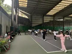 窗口期体能课后；上海海港门线救险备战荷甲；压力陡增；医务组通报恢复